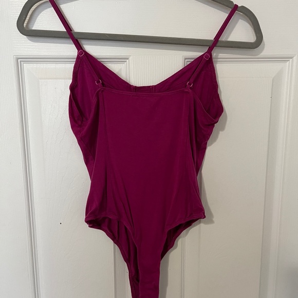 Superdown Fushia Bodysuit - Picture 4 of 5